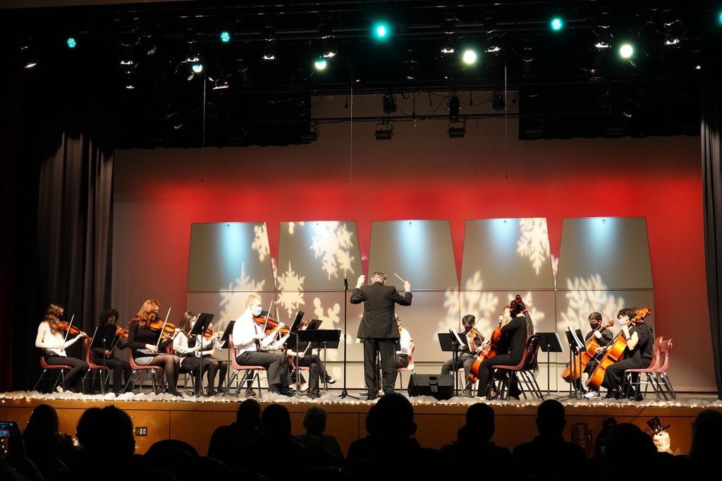 Dr. Paul Pierce directs the WHS orchestra