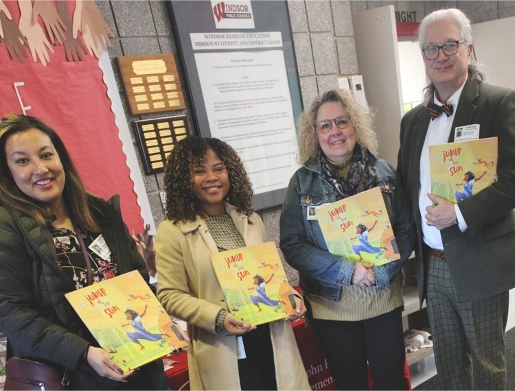 A special heartfelt thank you to the parents and staff who surprised our JFK students as Mystery Readers for #ReadAcrossAmerica! Each class was given ‘Jump to the Sun’ by Alicia Williams, a gift from JFK’s FRC, Sadia Santana. #weareWINdsor